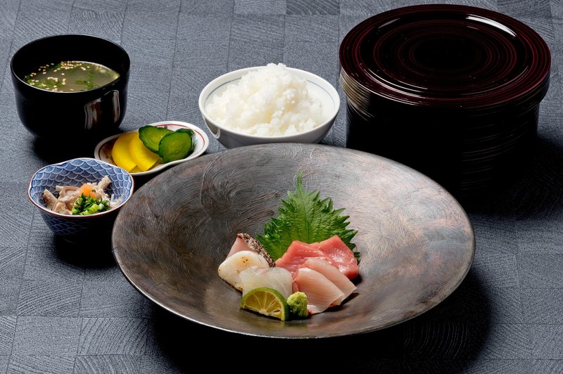 彩り鮮魚の刺身膳