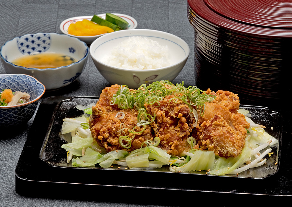 大分・中津名物 鶏の唐揚げ膳