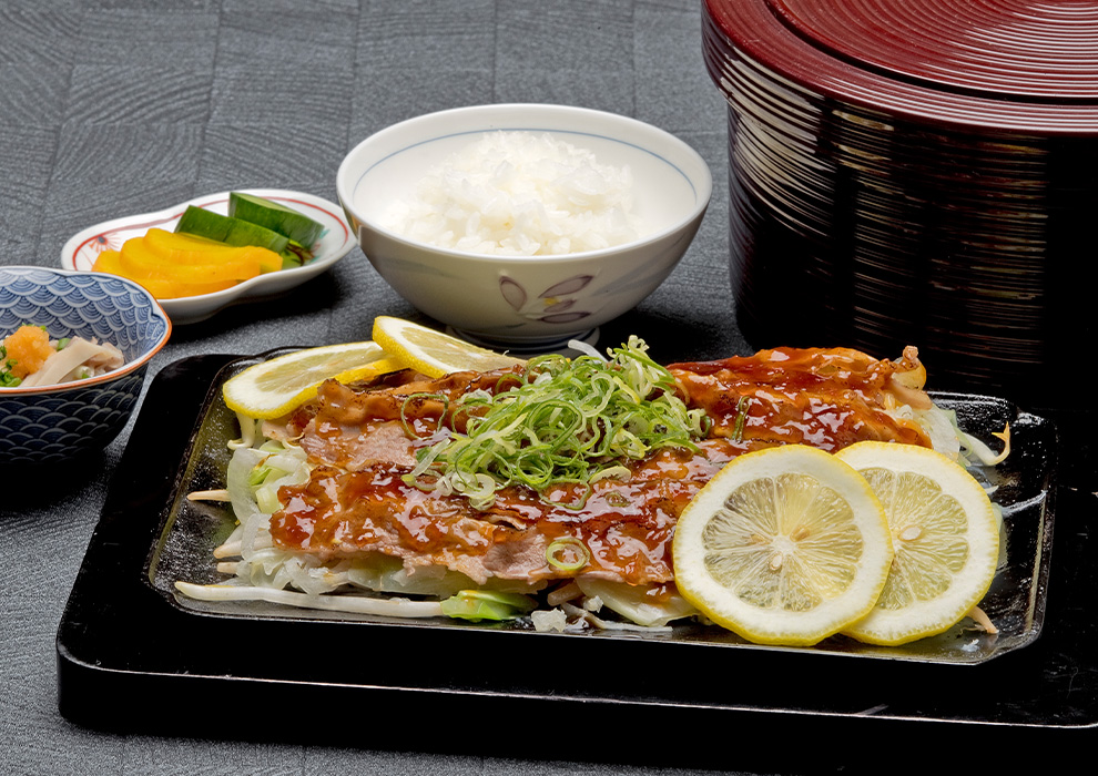長崎・佐世保名物 鉄板レモンステーキ膳